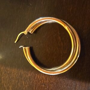 1 Solid 14kt Gold Hoop Earring